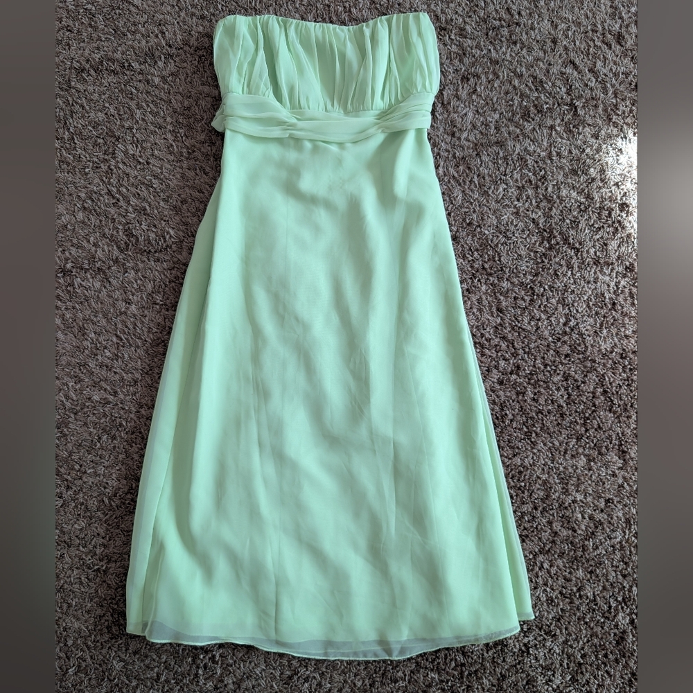 Elegant Flowy Strapless Green Formal Dress Size Large - Picture 2 of 6